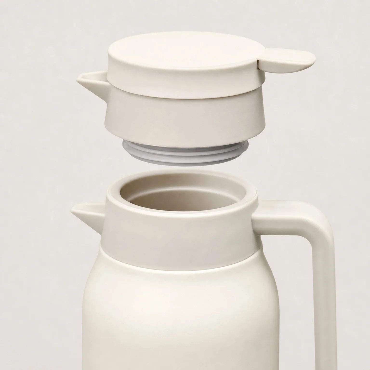 Lena Insulated Serving Jug - detail view