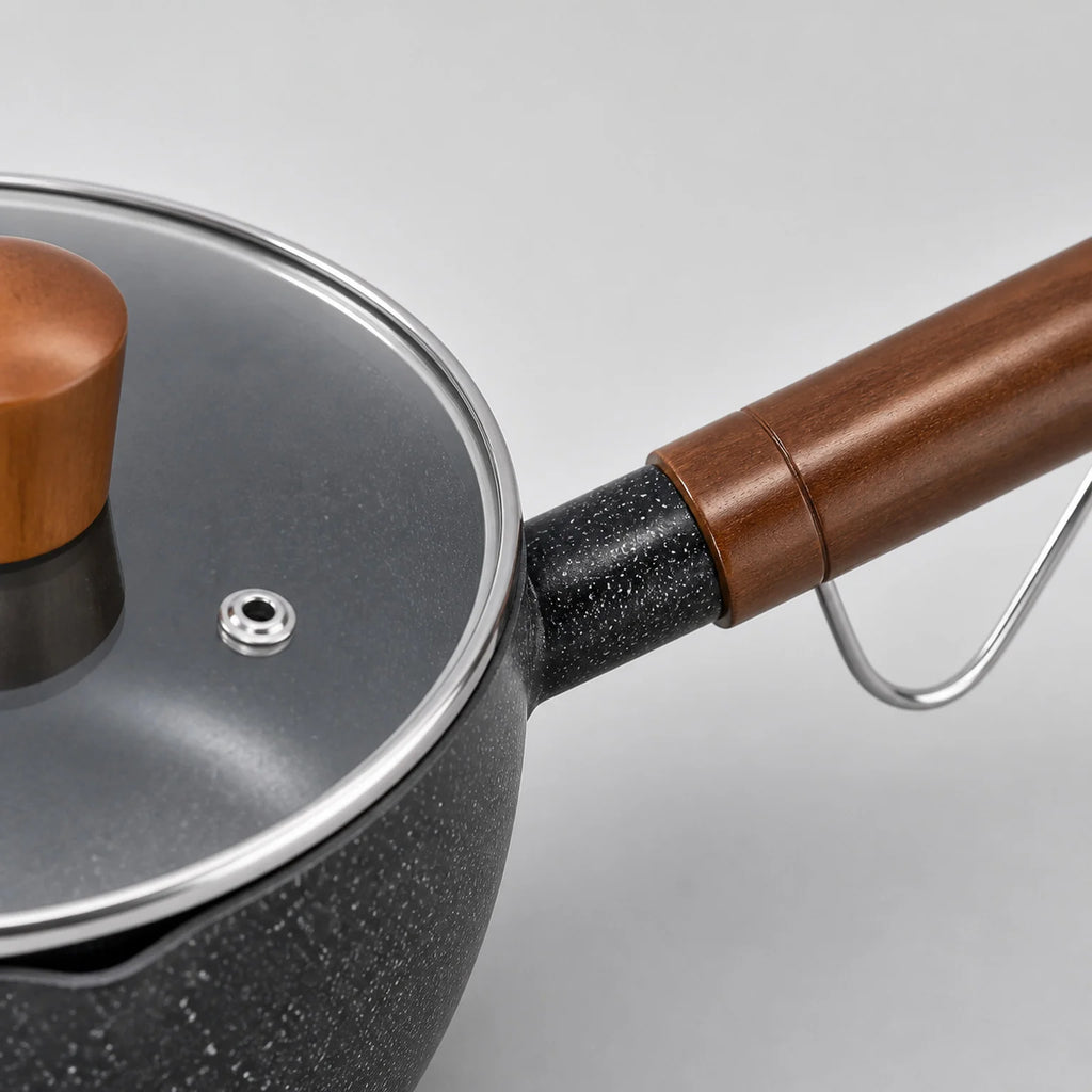 Leo Speckled Saucepan Including Glass Lid - detail view