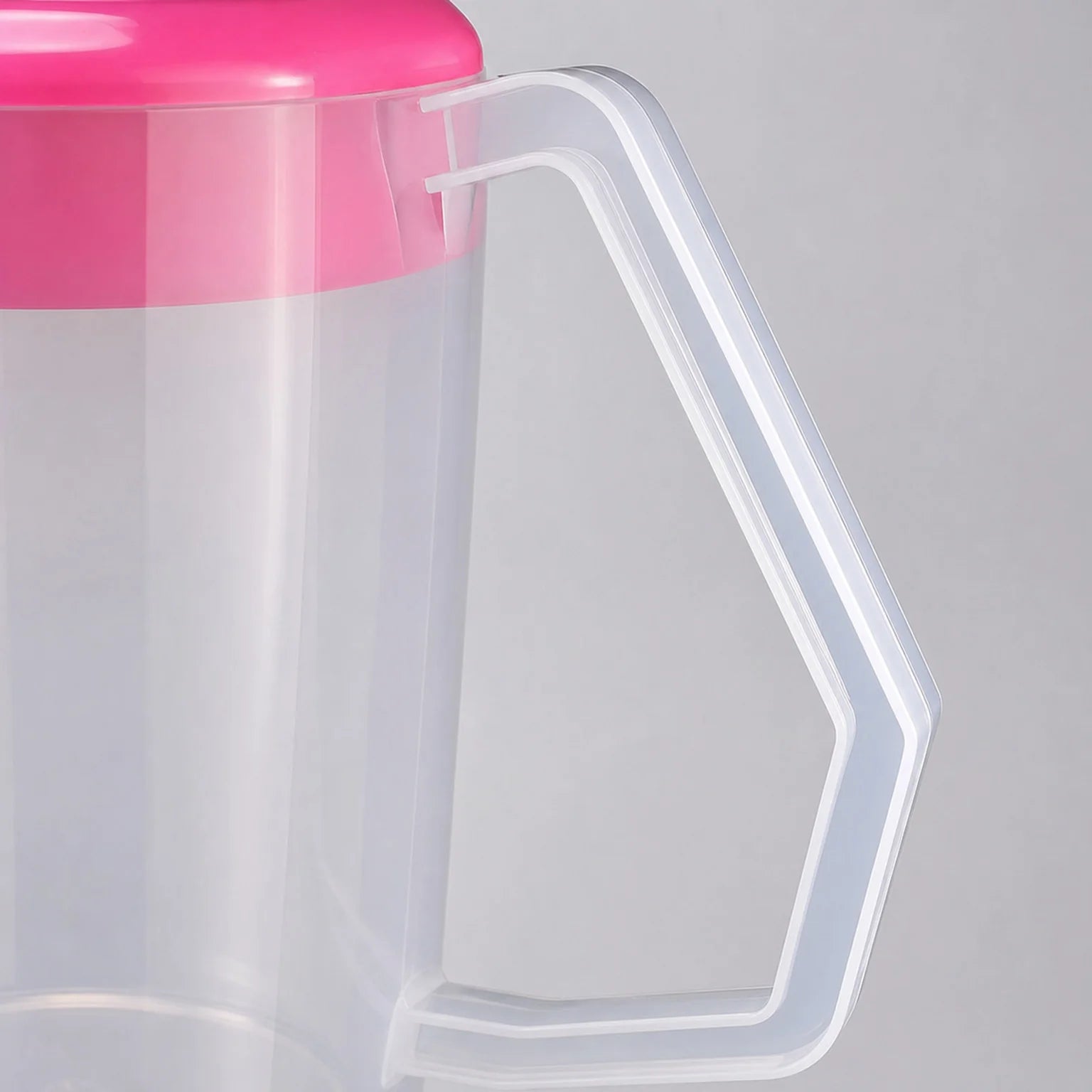 Martin Plastic Water Jug Including Lid - detail view